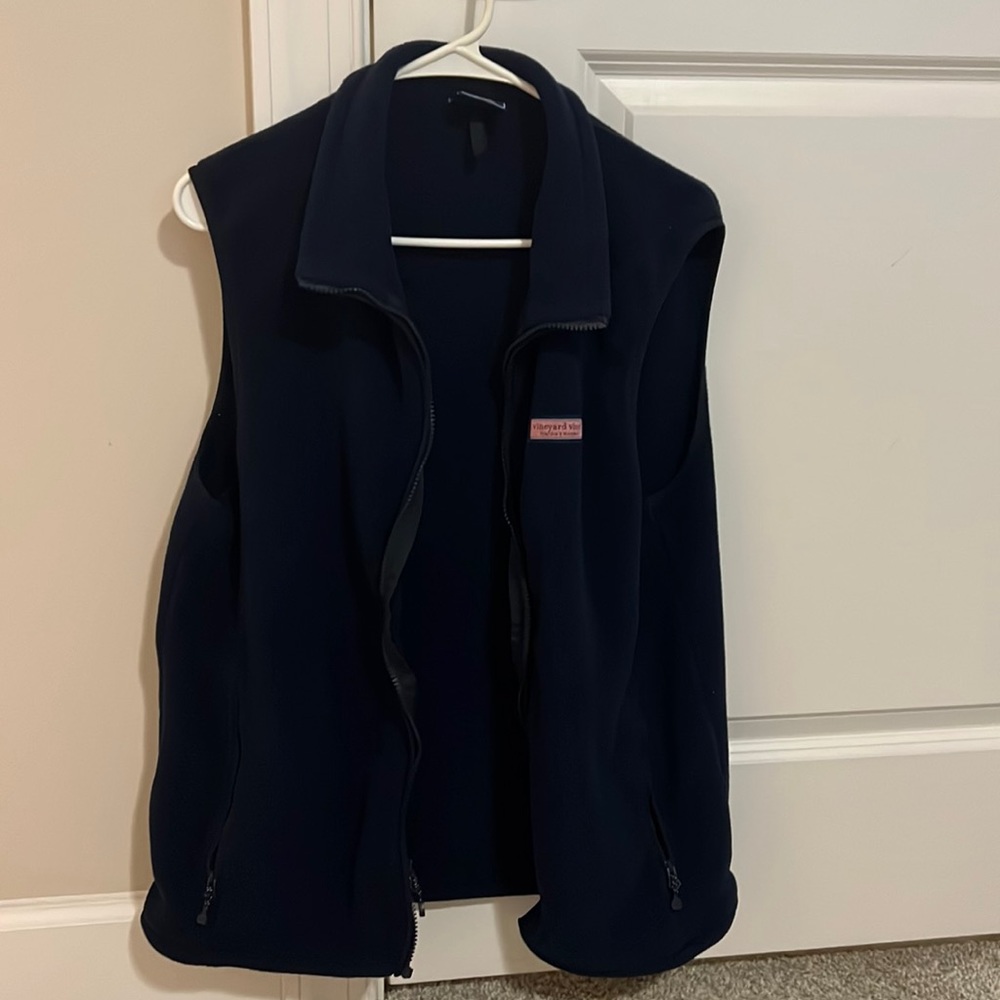Men’s vineyard vines navy vest size medium